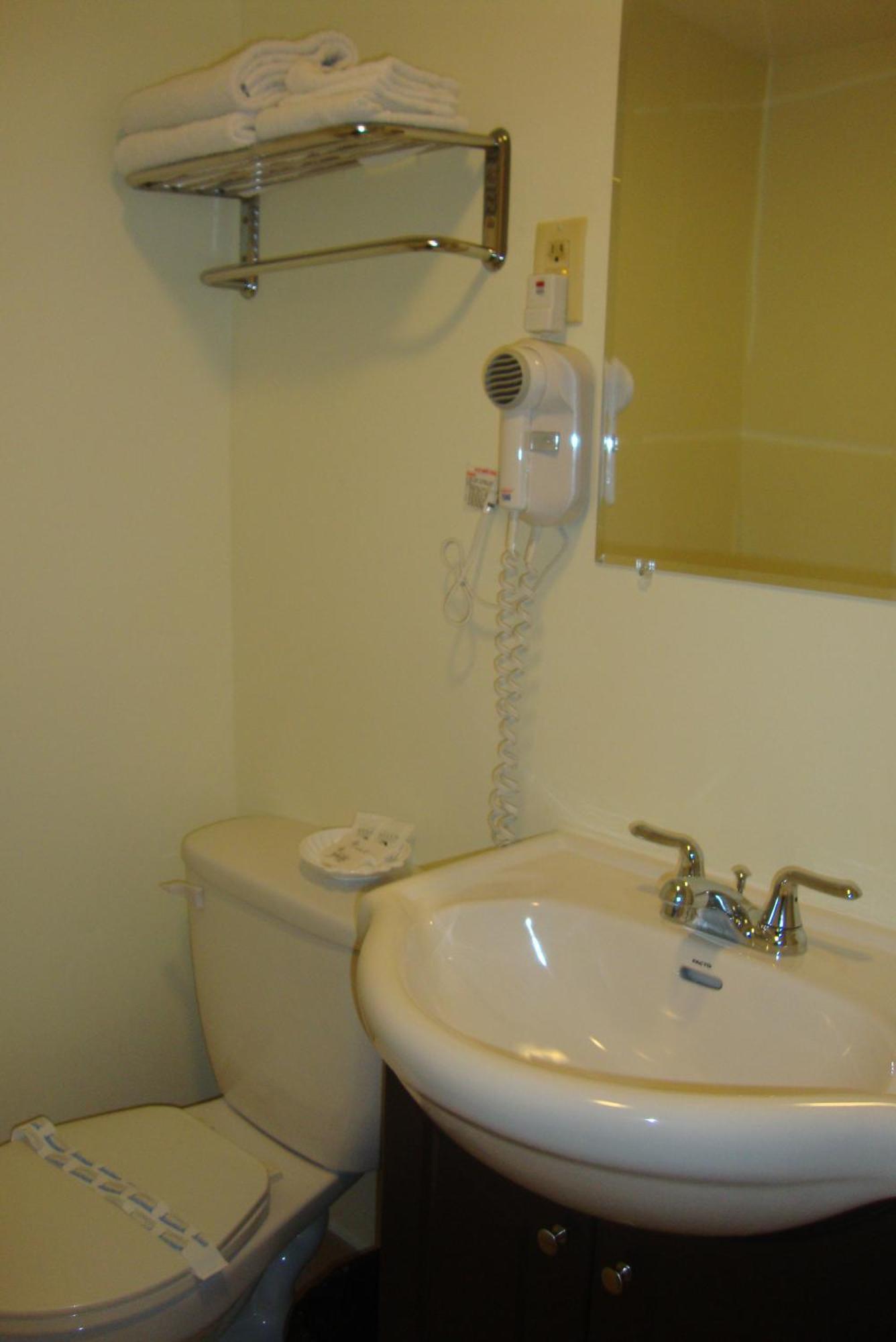 Royal Napanee Inn 나파니 외부 사진