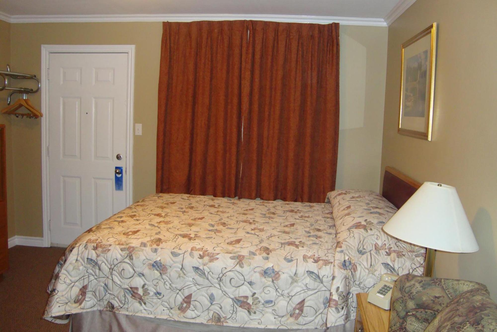 Royal Napanee Inn 나파니 외부 사진