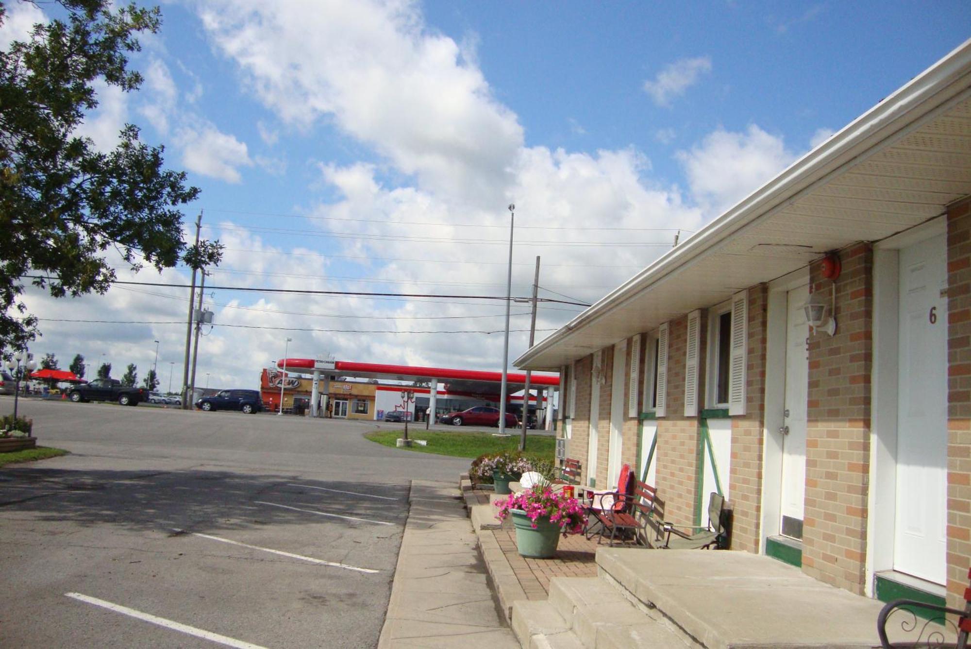 Royal Napanee Inn 나파니 외부 사진