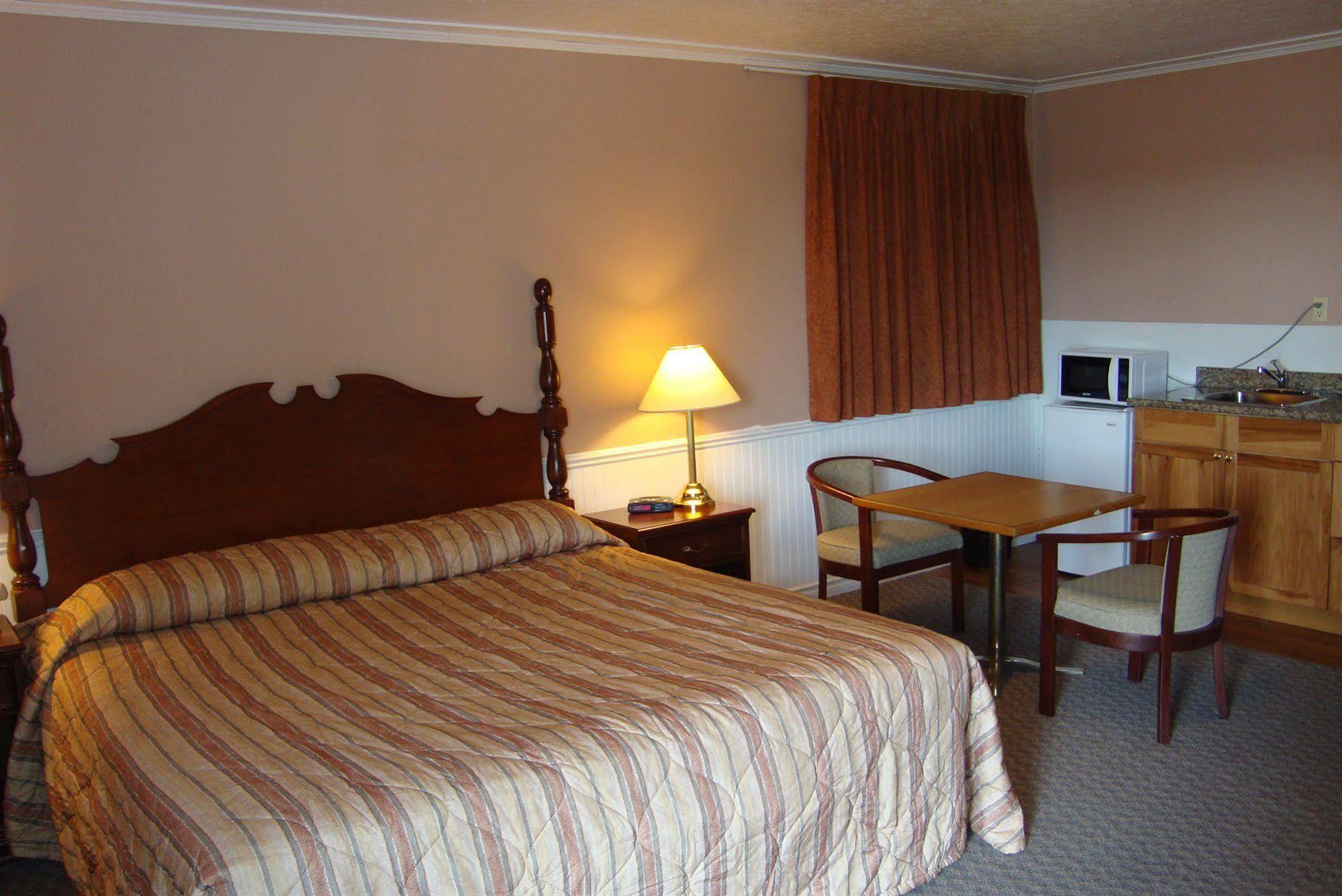 Royal Napanee Inn 나파니 외부 사진