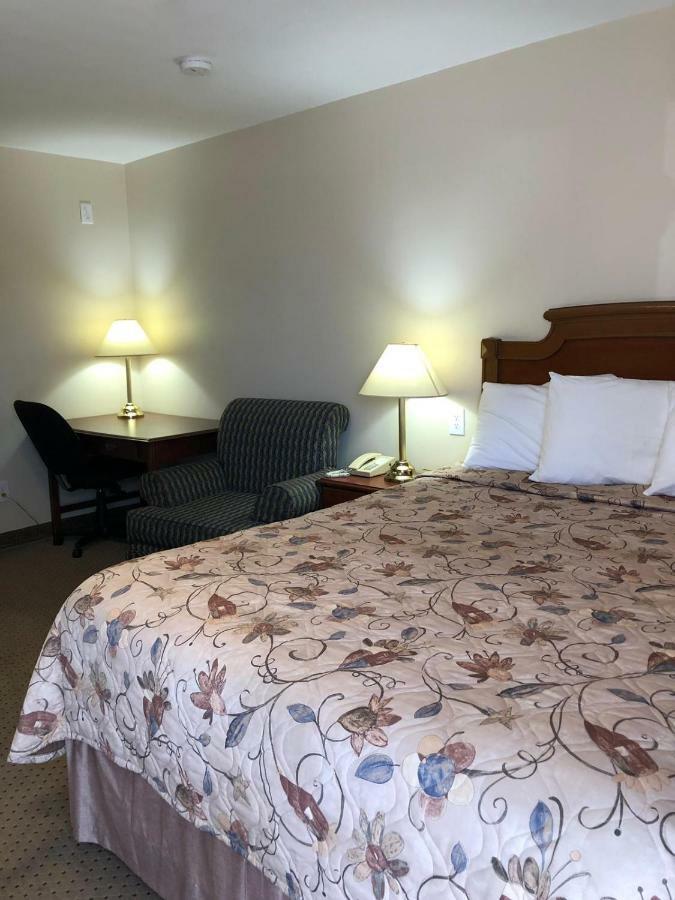 Royal Napanee Inn 나파니 외부 사진